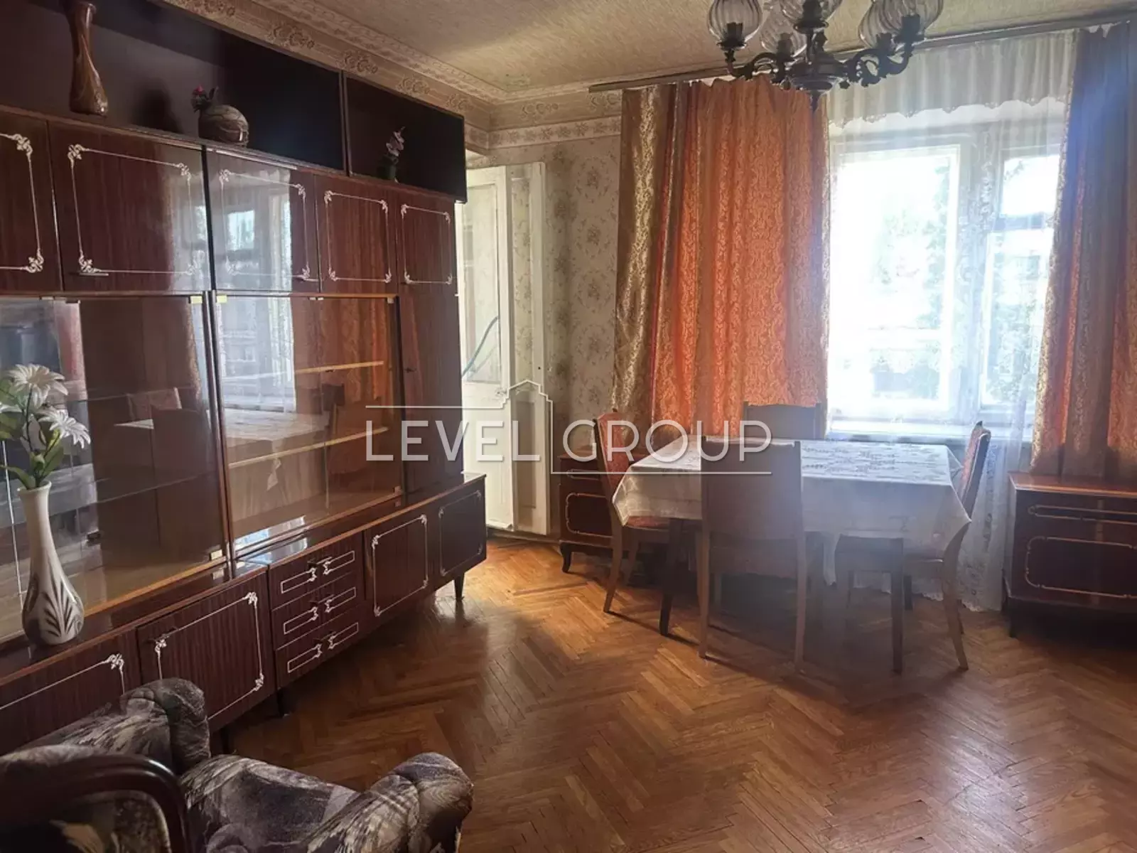 Донецька вул., 57а