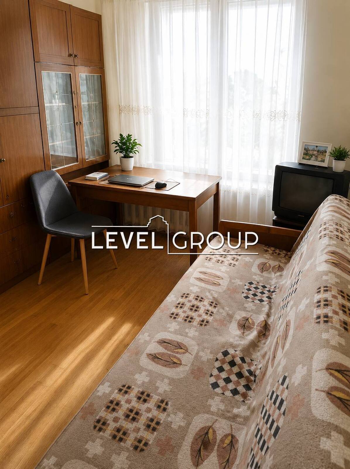 Европейського Союзу просп. (Правди), 64б