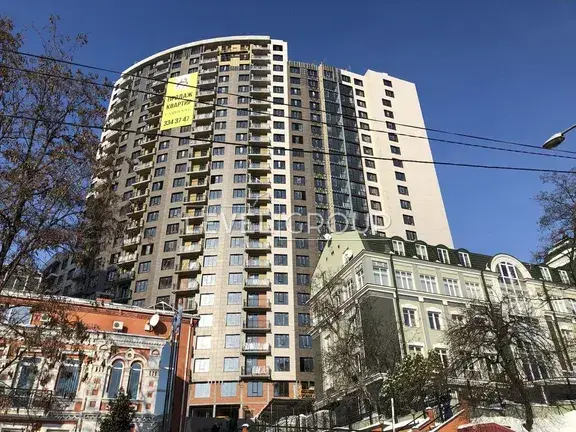 Василя Тютюнника вул. (Анрі Барбюса), 28а
