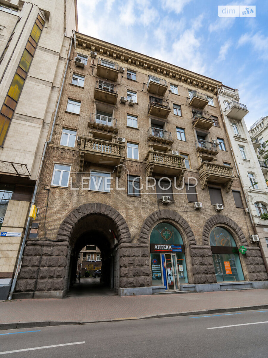 Velyka Vasylkivska St. (Chervonoarmiyska), 20
