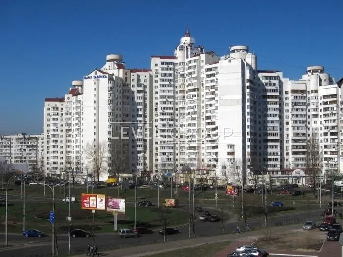 Левка Лукяненка вул. (Маршала Тимошенка), 13а