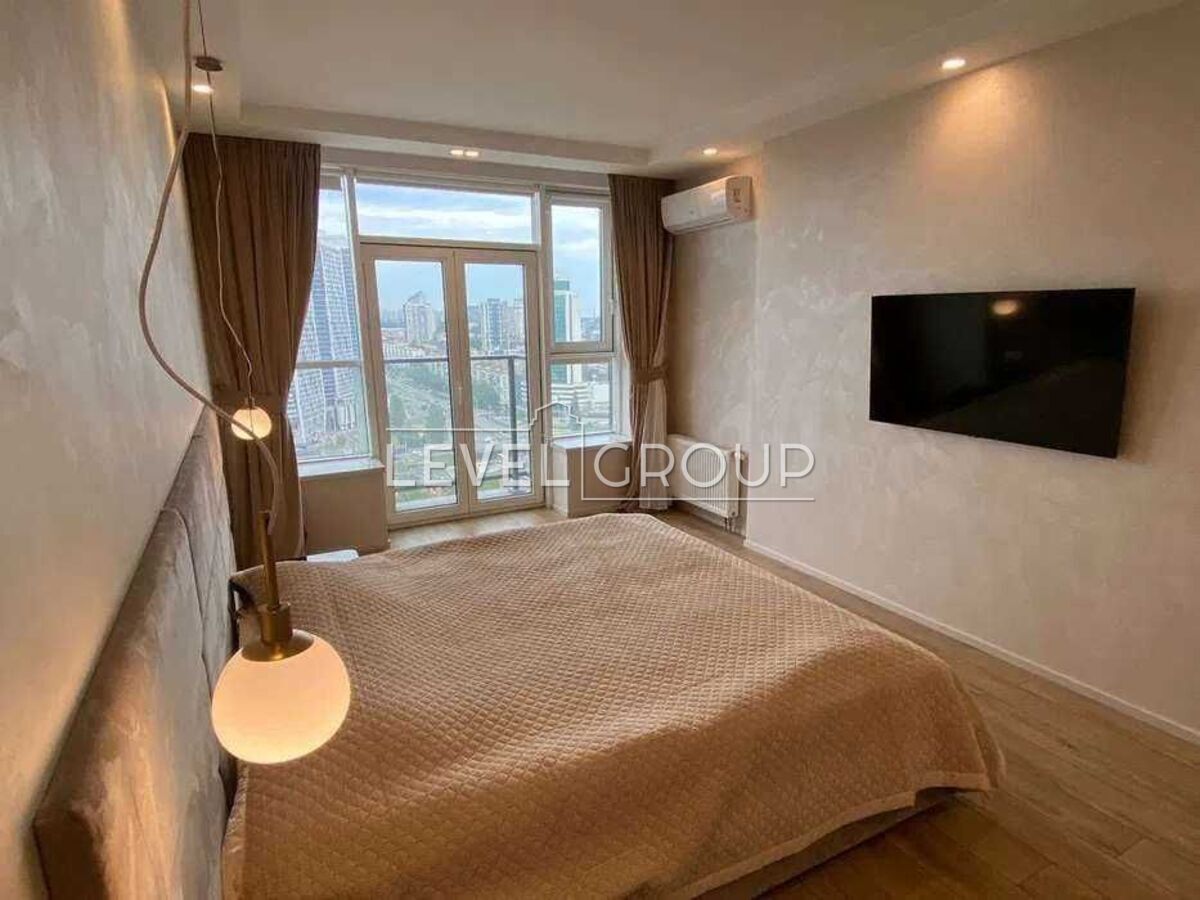 Берестейський просп. (Перемоги), 5б