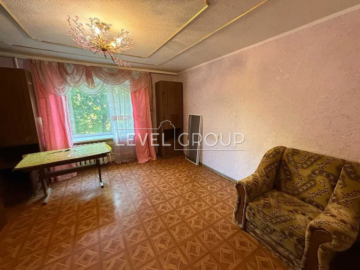 Авіаконструктора Антонова вул., 9