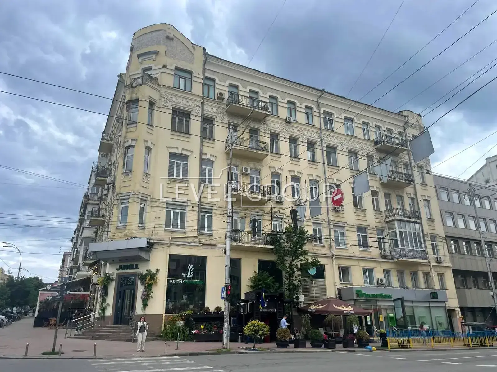 Velyka Vasylkivska St. (Chervonoarmiyska), 43/16