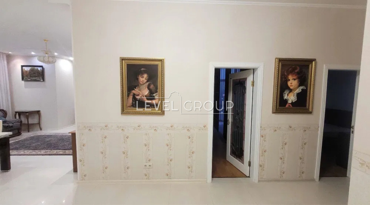 Володимира Івасюка просп. (Героїв Сталінграда), 2г