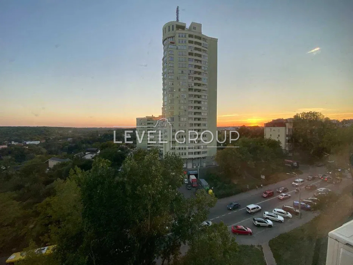 Науки просп., 69