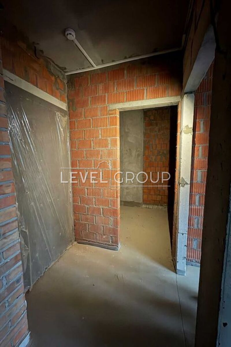 Квітки Цісик вул. (Гамарника), 32