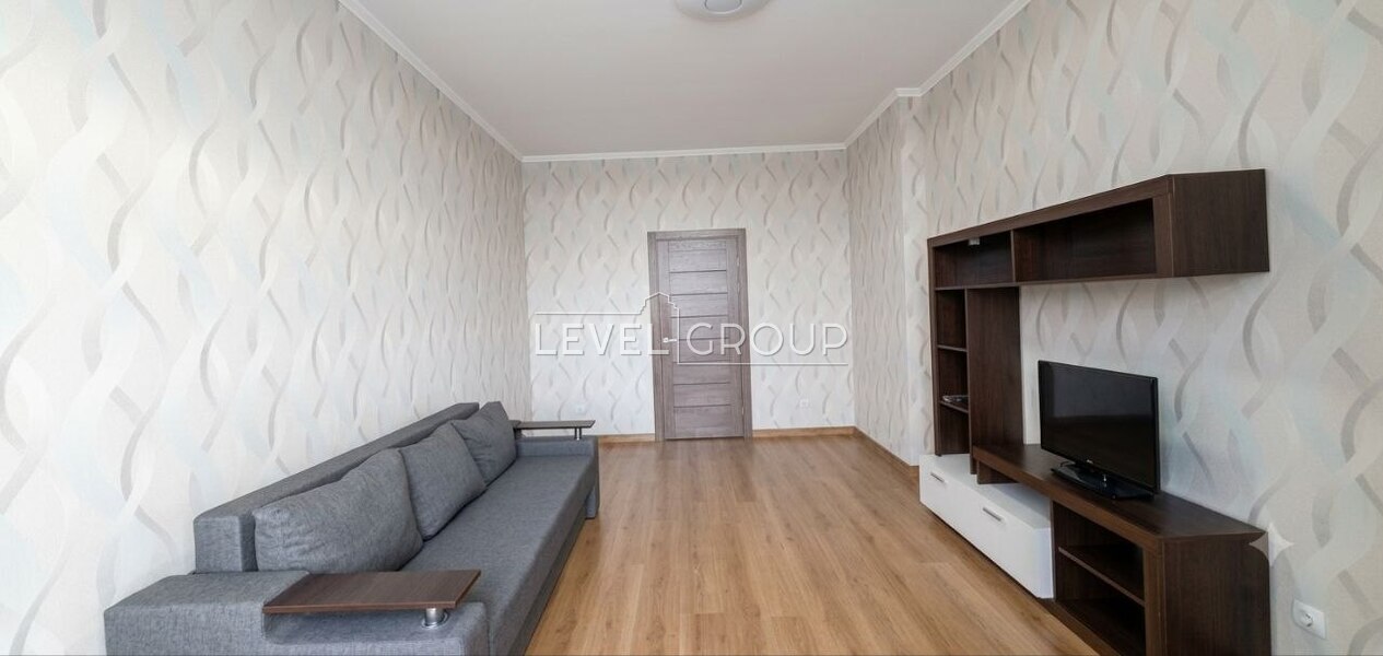 Dmytrivska St., 80