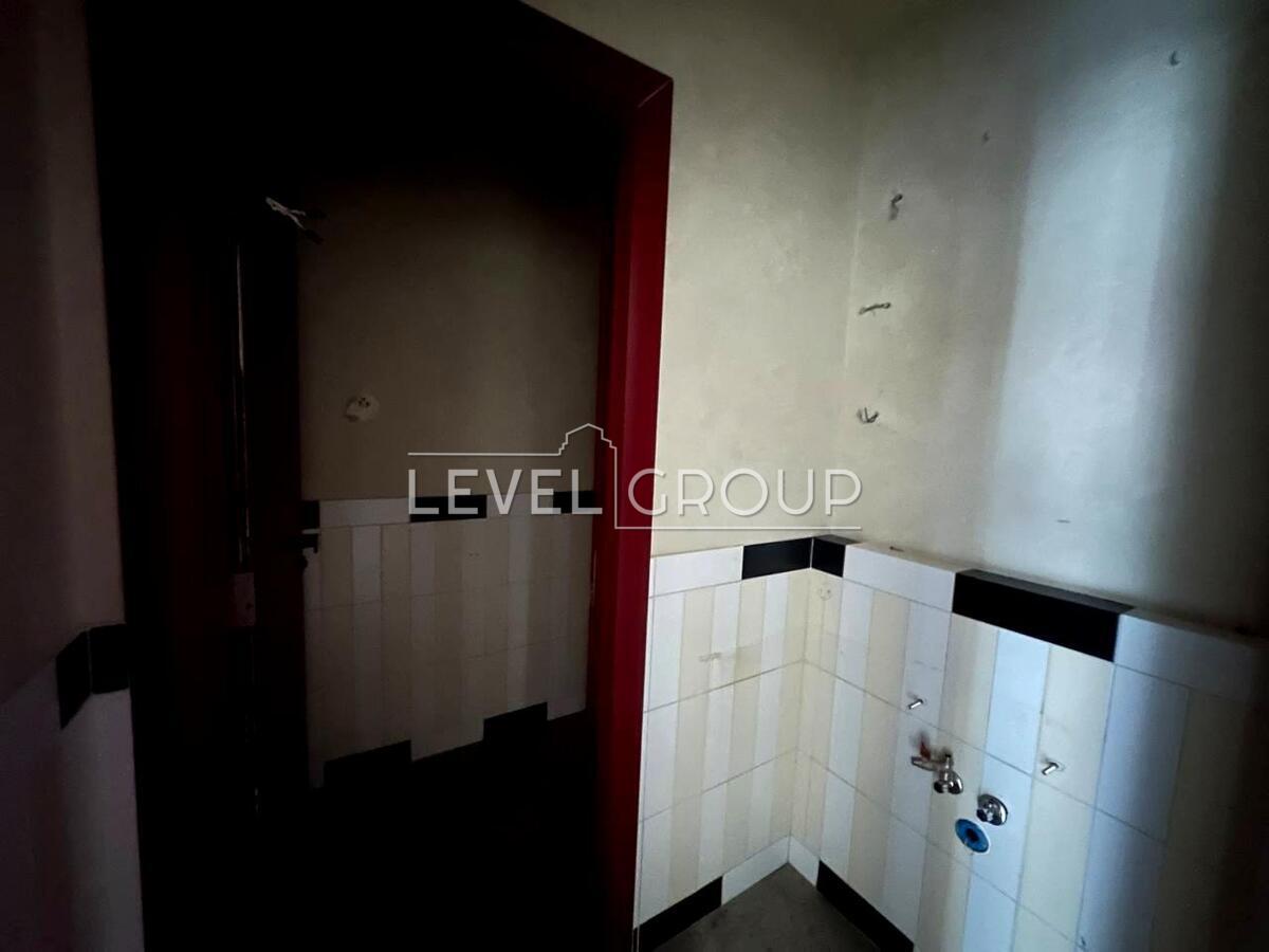 Петра Сагайдачного вул., 36