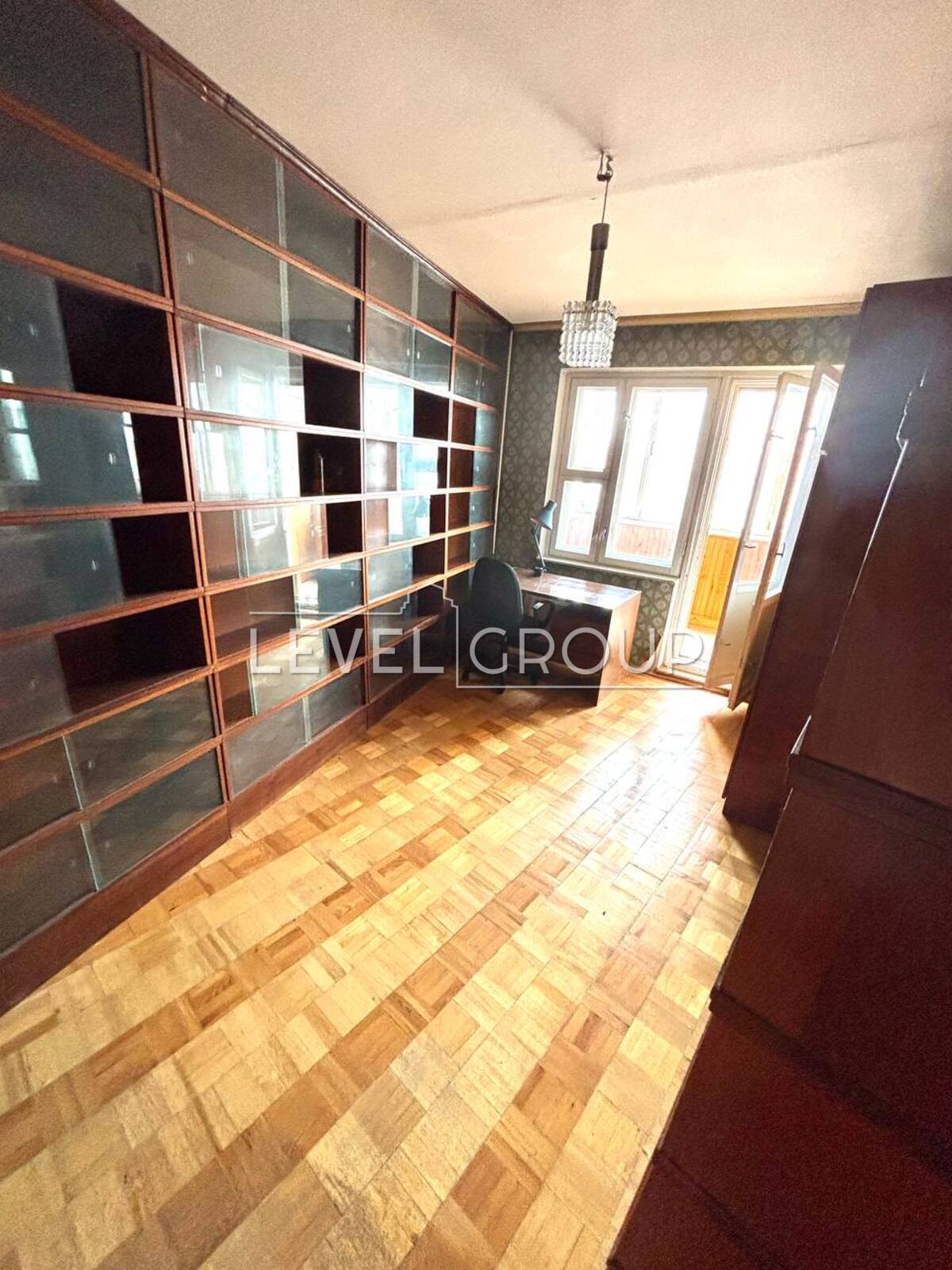 Миколи Закревського вул., 13