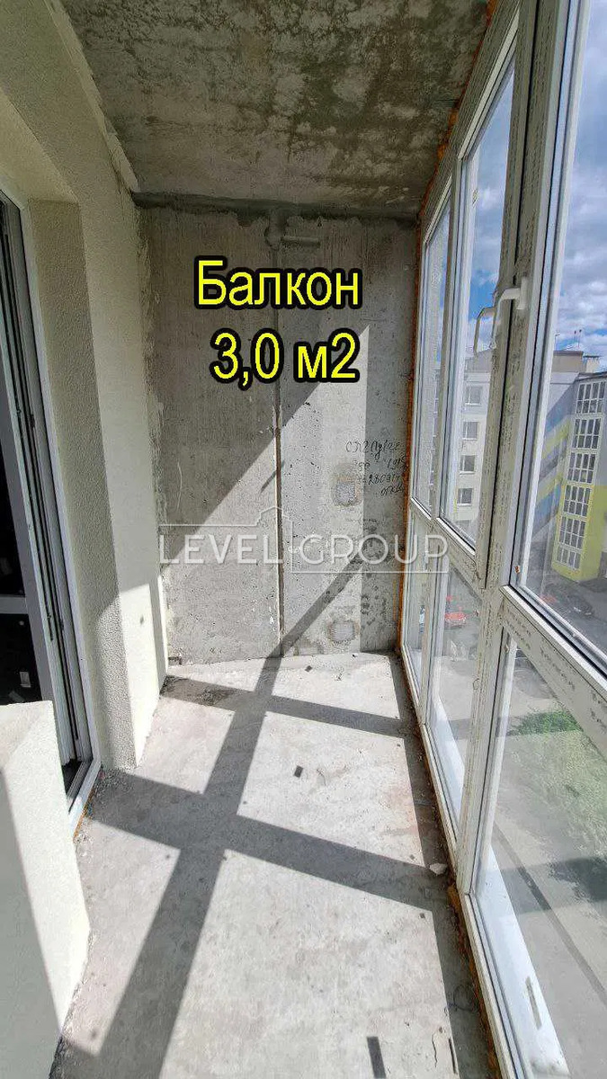 name_en