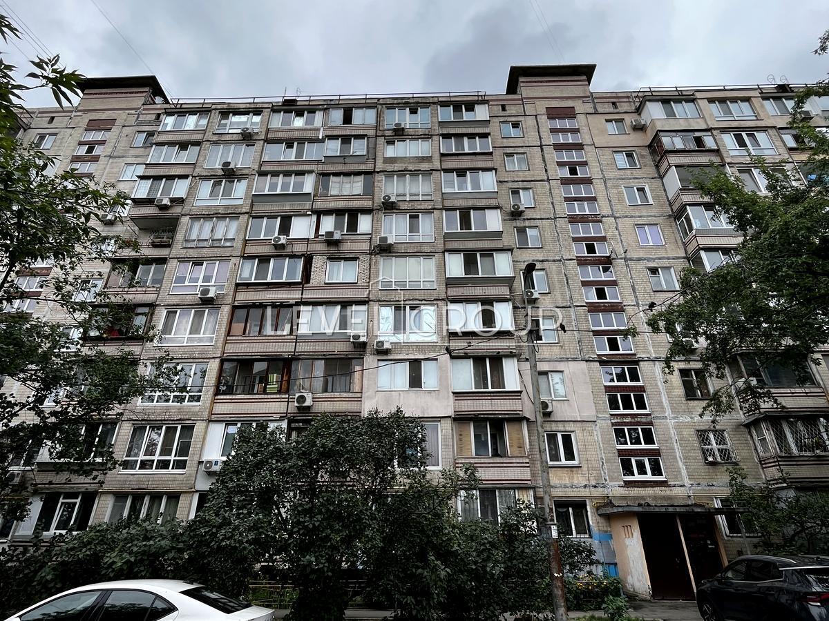 Оболонський просп., 30/51