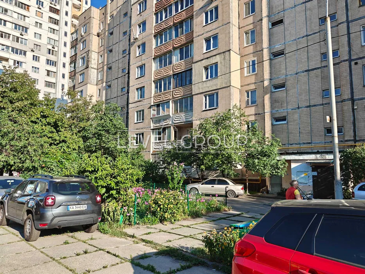 Братства тарасівців вул. (Декабристів), 9