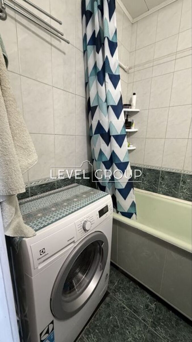 Ревуцького вул., 34а