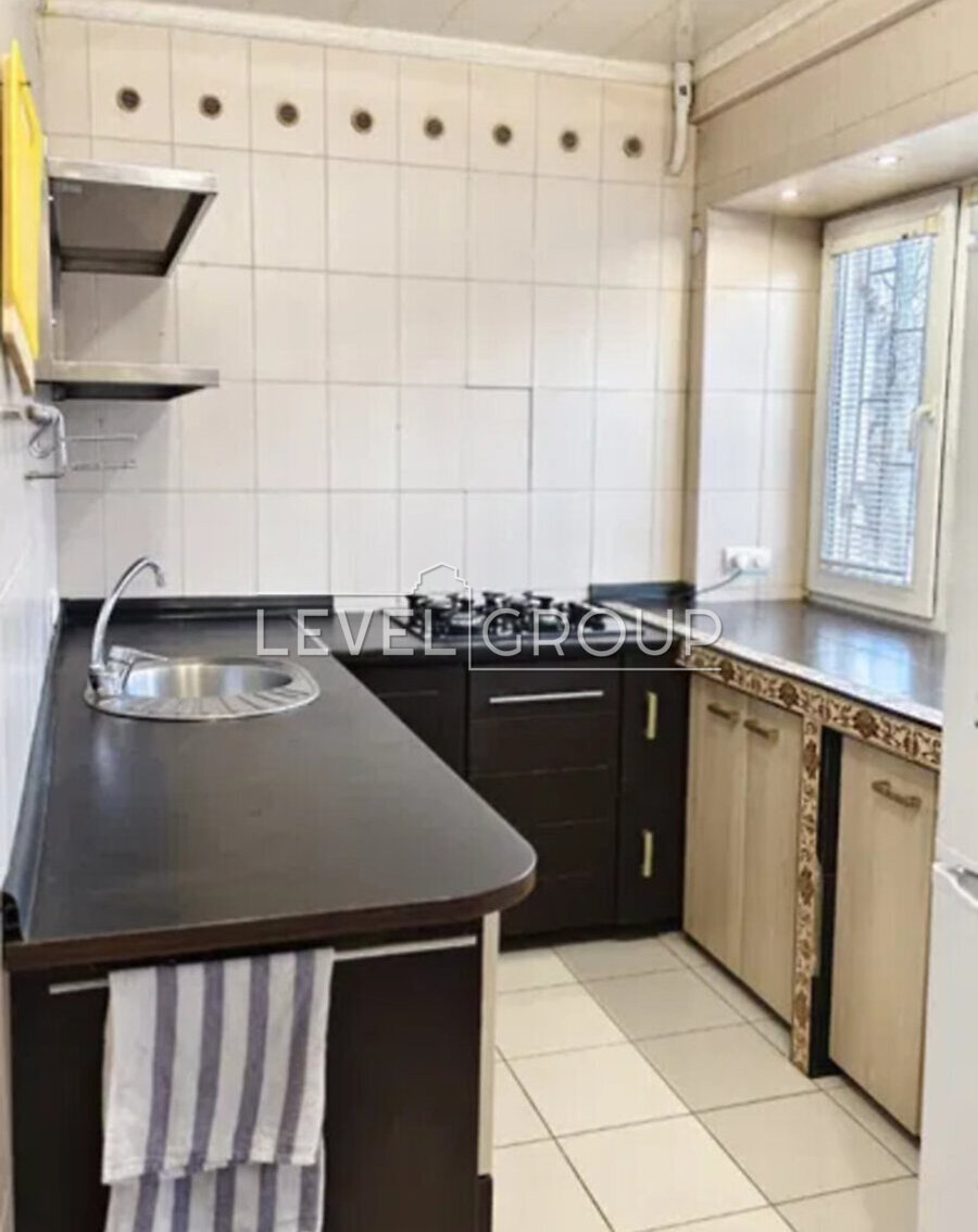 Голосіївський просп. (проспект 40-річчя Жовтня), 82