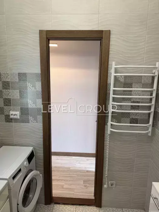 name_en