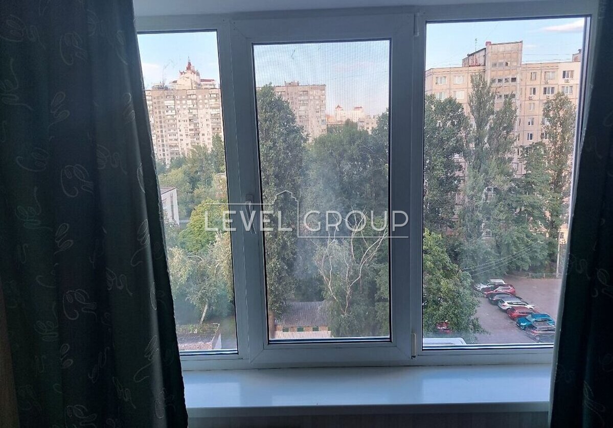 Левка Лукяненка вул. (Маршала Тимошенка), 1Д