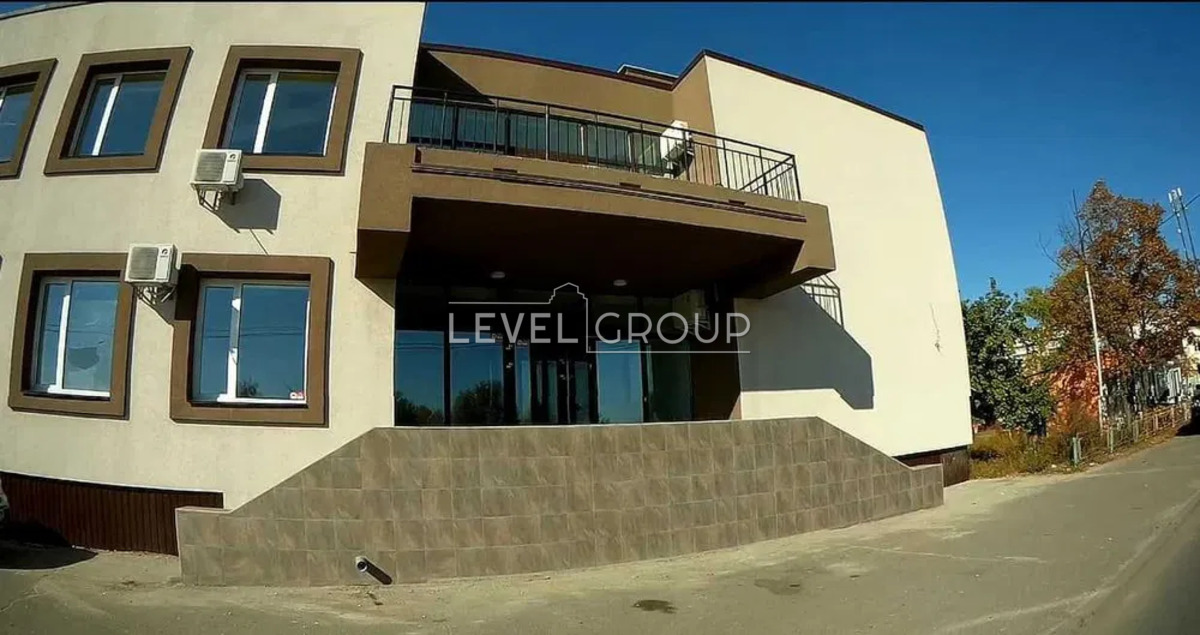 Прирічна вул.