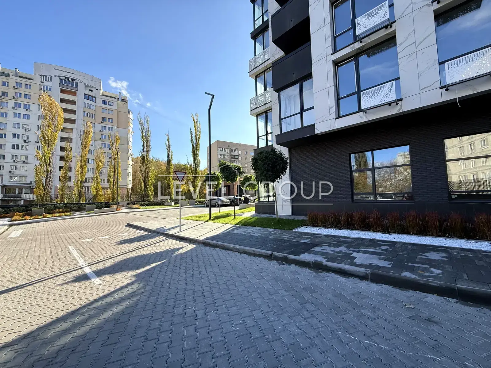 Мокра вул. (Кудряшова), 8-Б
