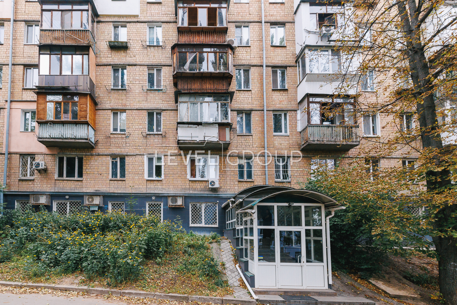 Уманська вул., 35