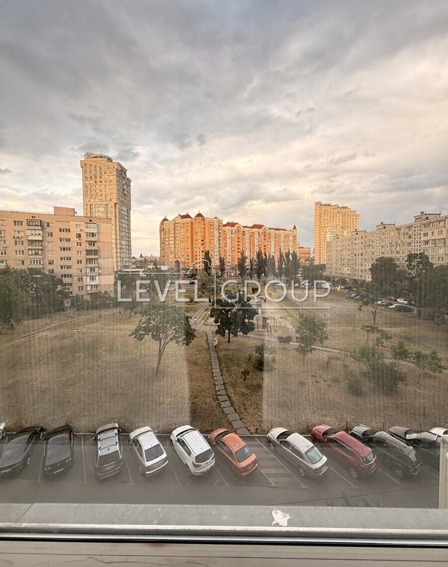 Олександра Архипенка вул. (Мате Залки), 5А