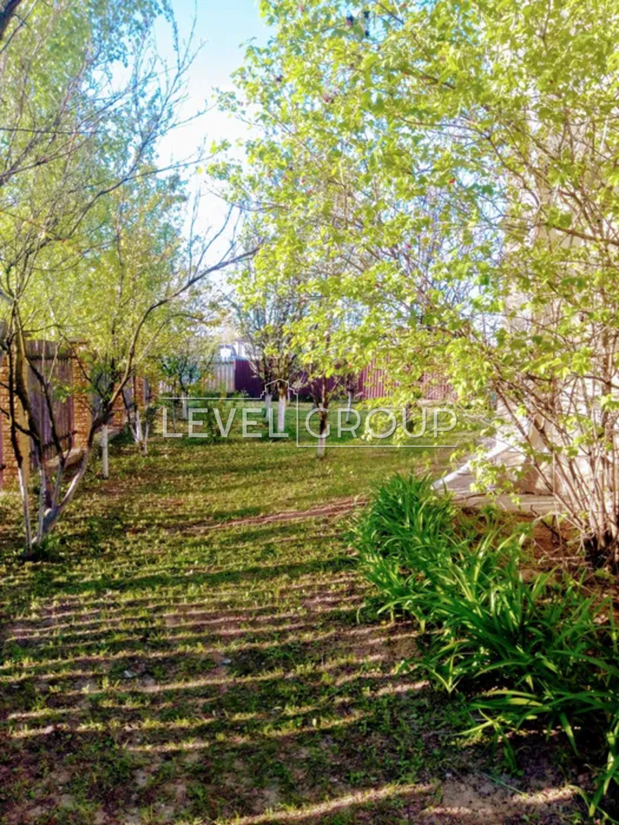 Зоряна вул., 13