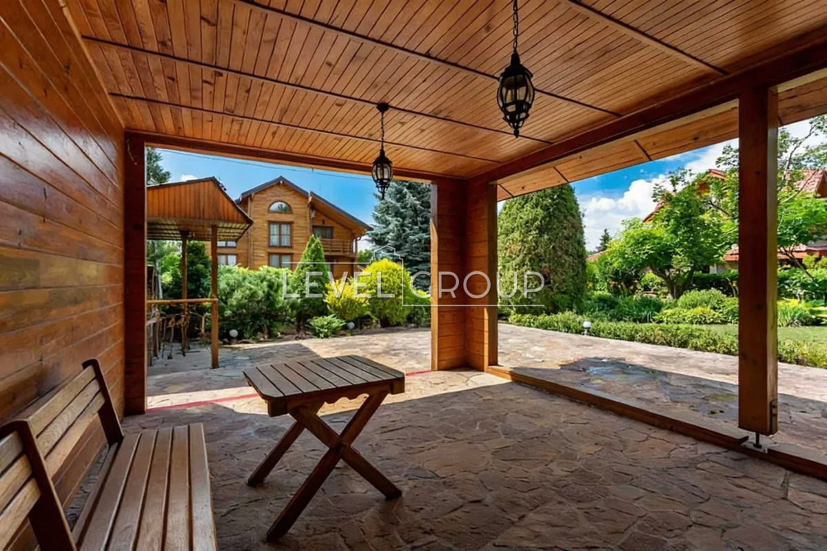 Авгурівська, 125