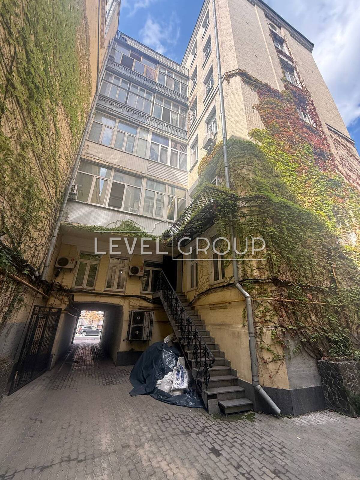 Yevhena Chykalenko St. (Pushkinska), 25