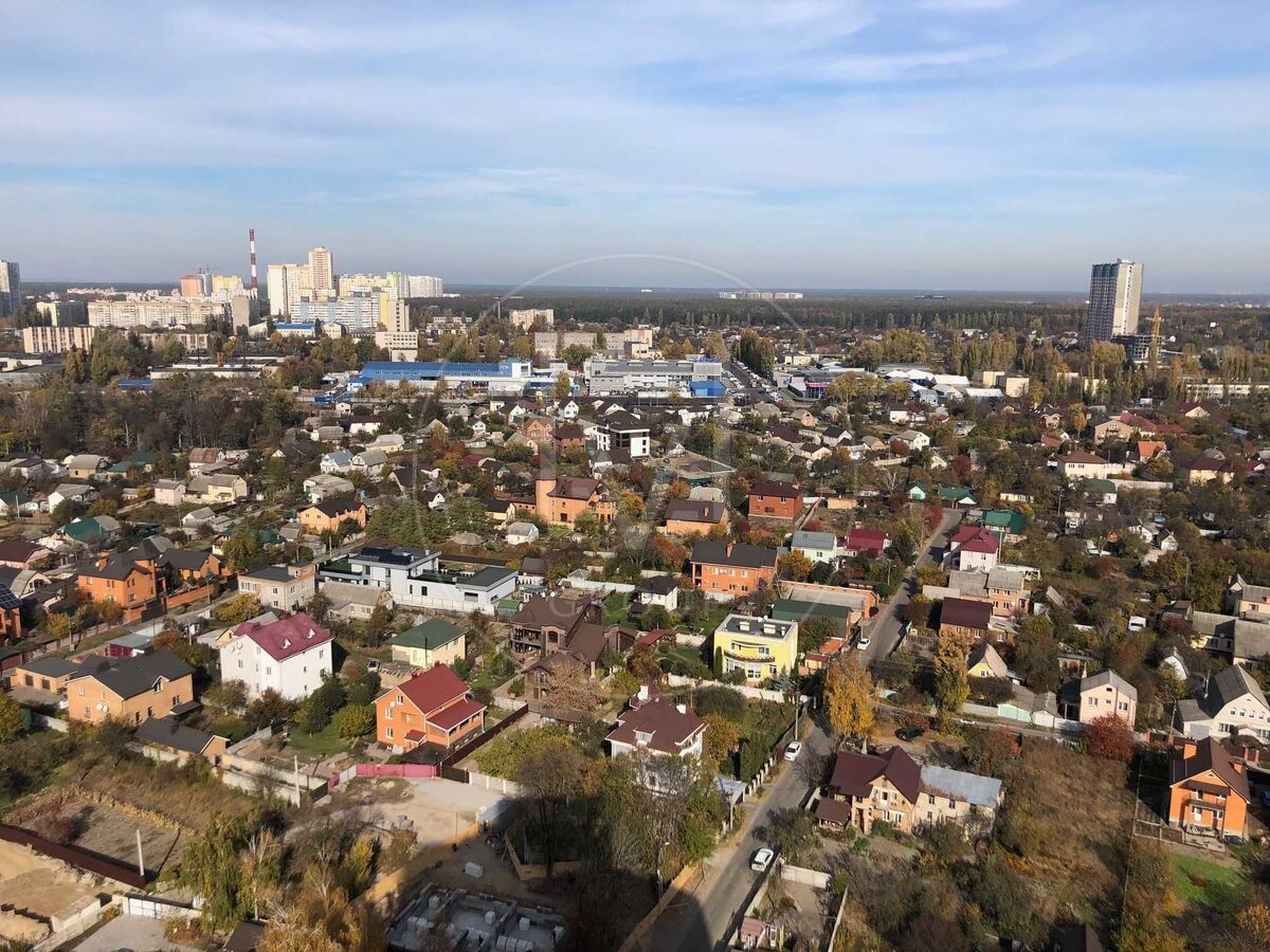 Осіння вул., 33