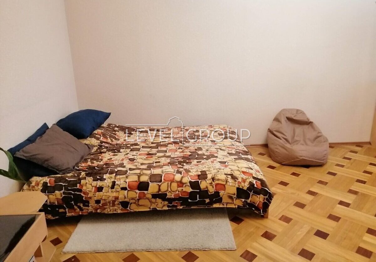 Драгоманова вул., 31Б