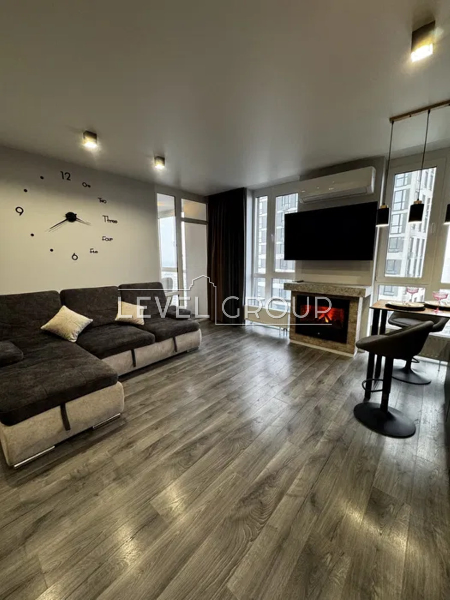 Всеволода Змієнка вул., 21