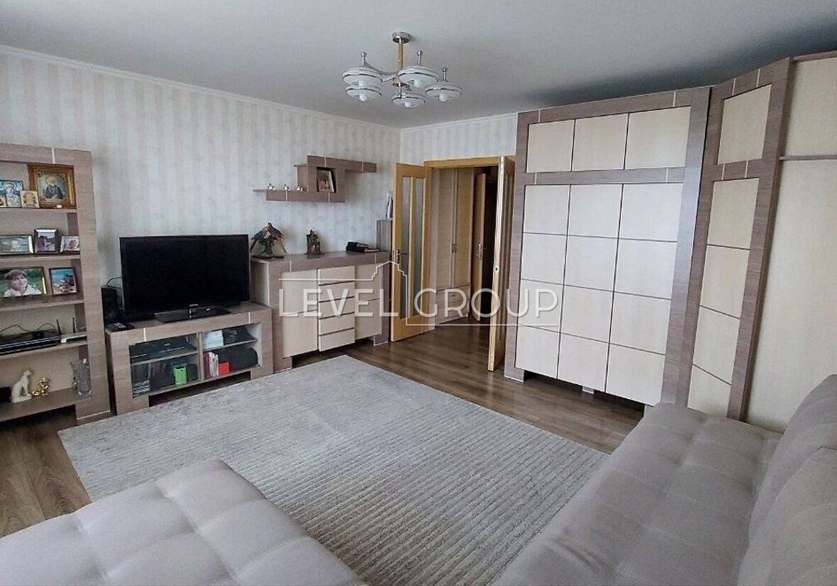 Красовського вул., 8Б
