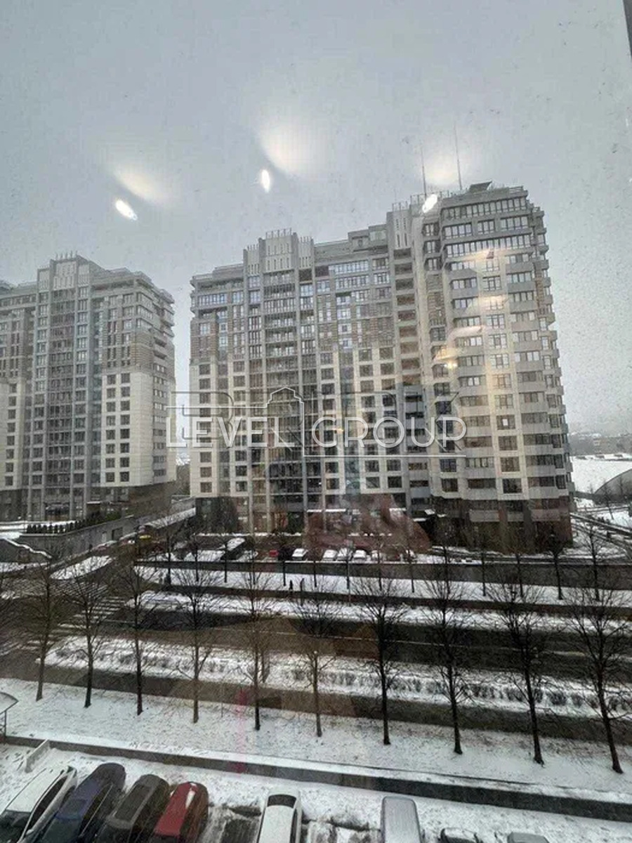Andriy Verkhoglyad St. (Mykhayla Dragomirova), 14