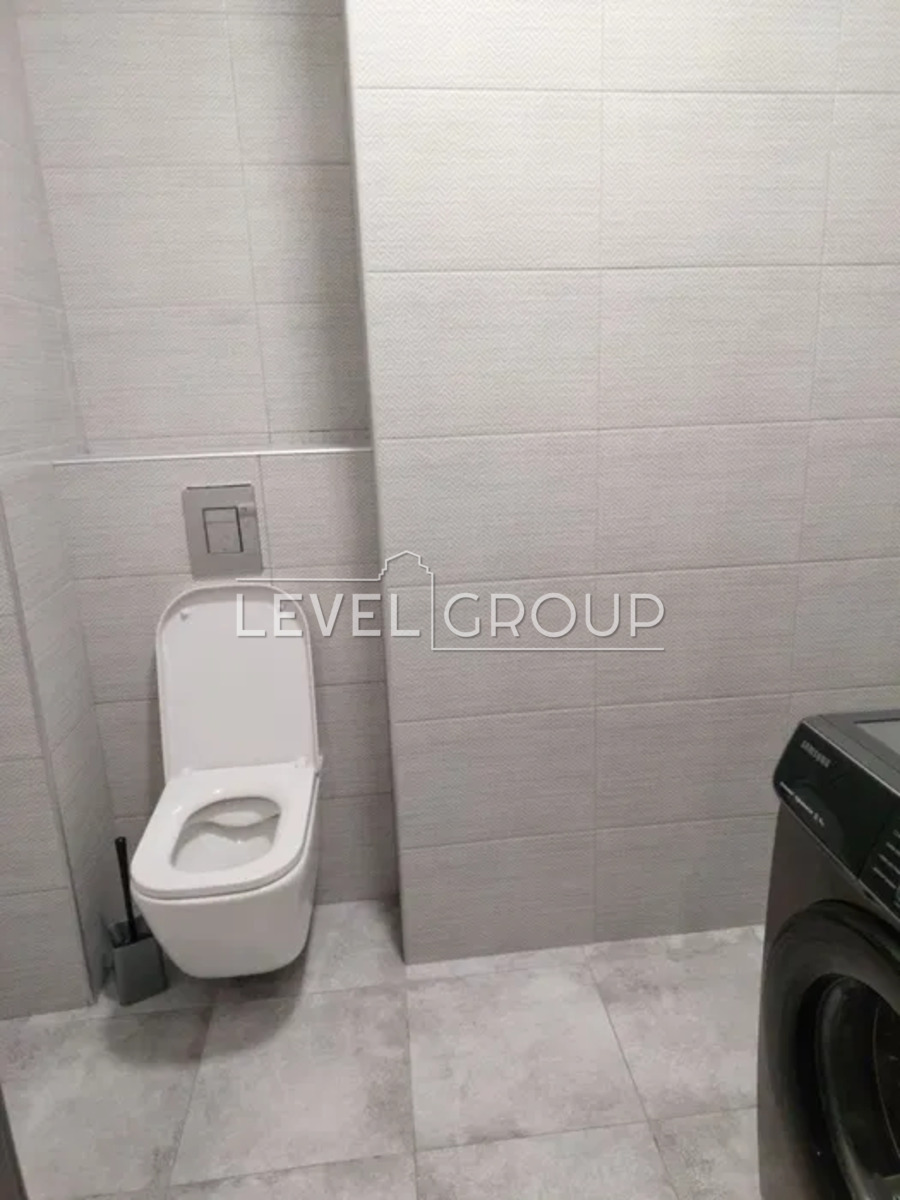 Symona Petliura St., 21b