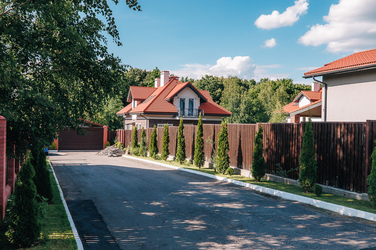 Юліанська, 53