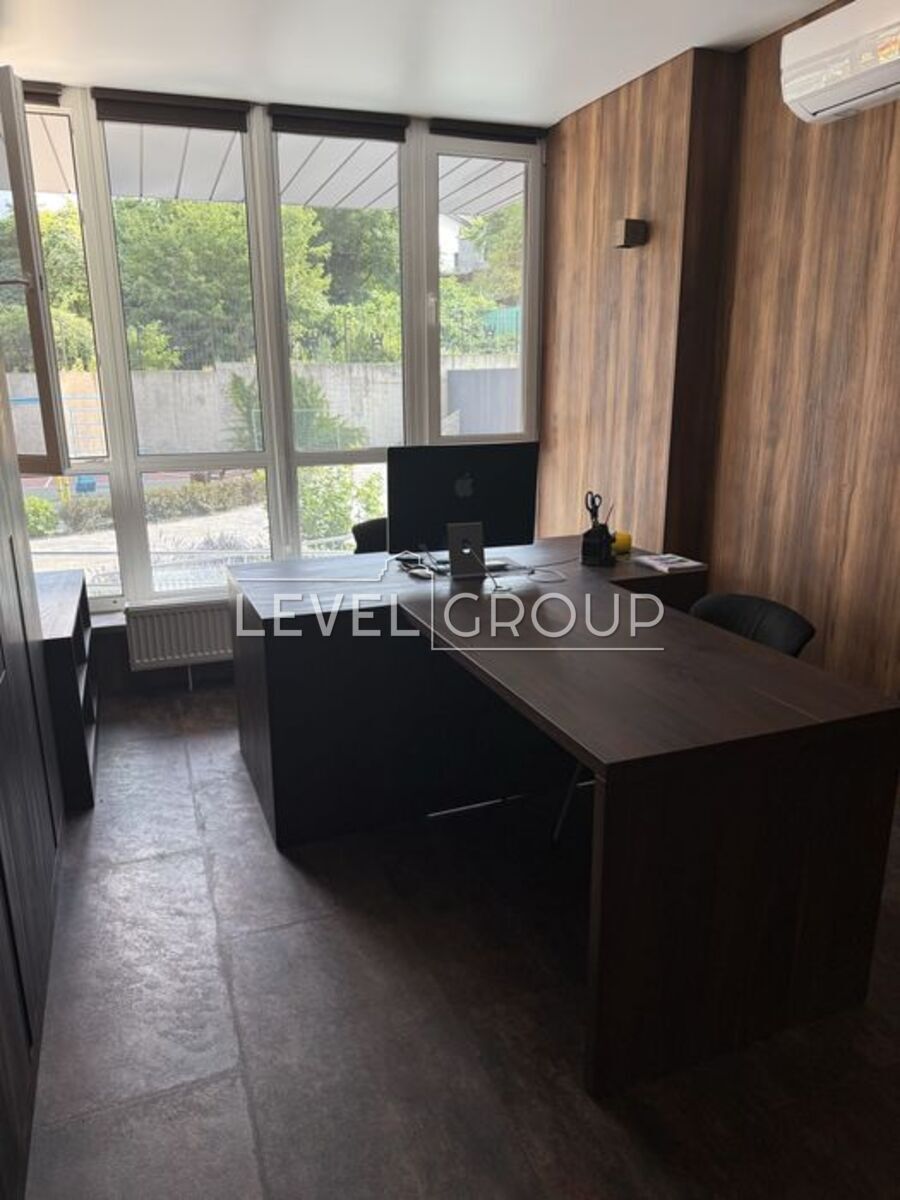 Костанайська вул., 13