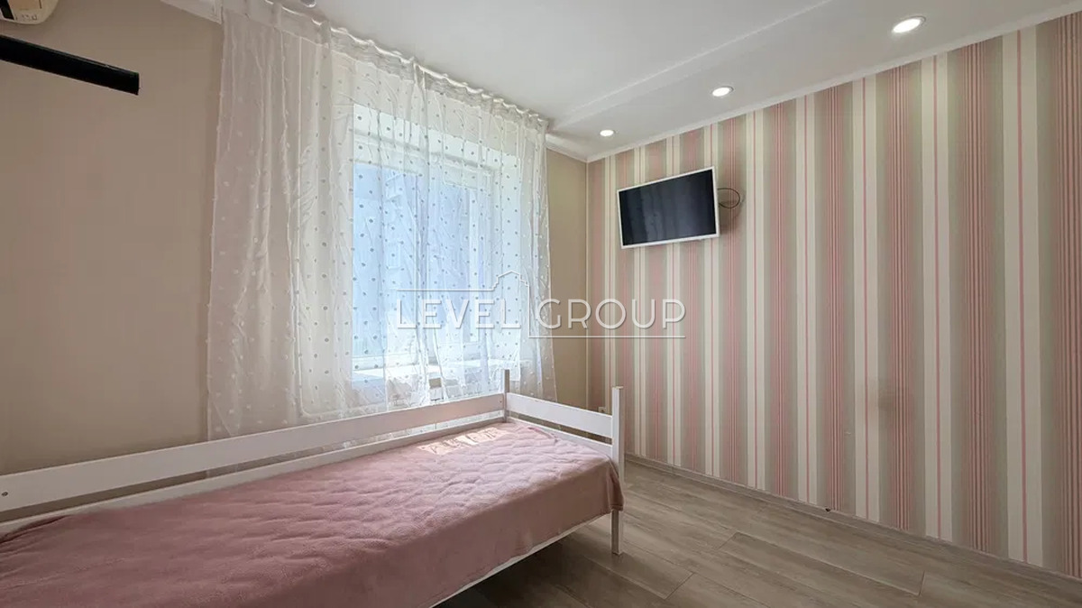 Azeybardzhanskaya, 16/1