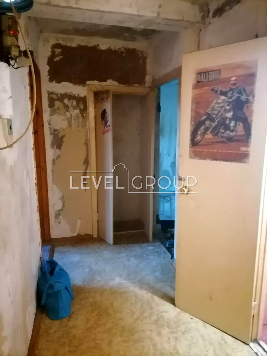 Оболонський просп., 16