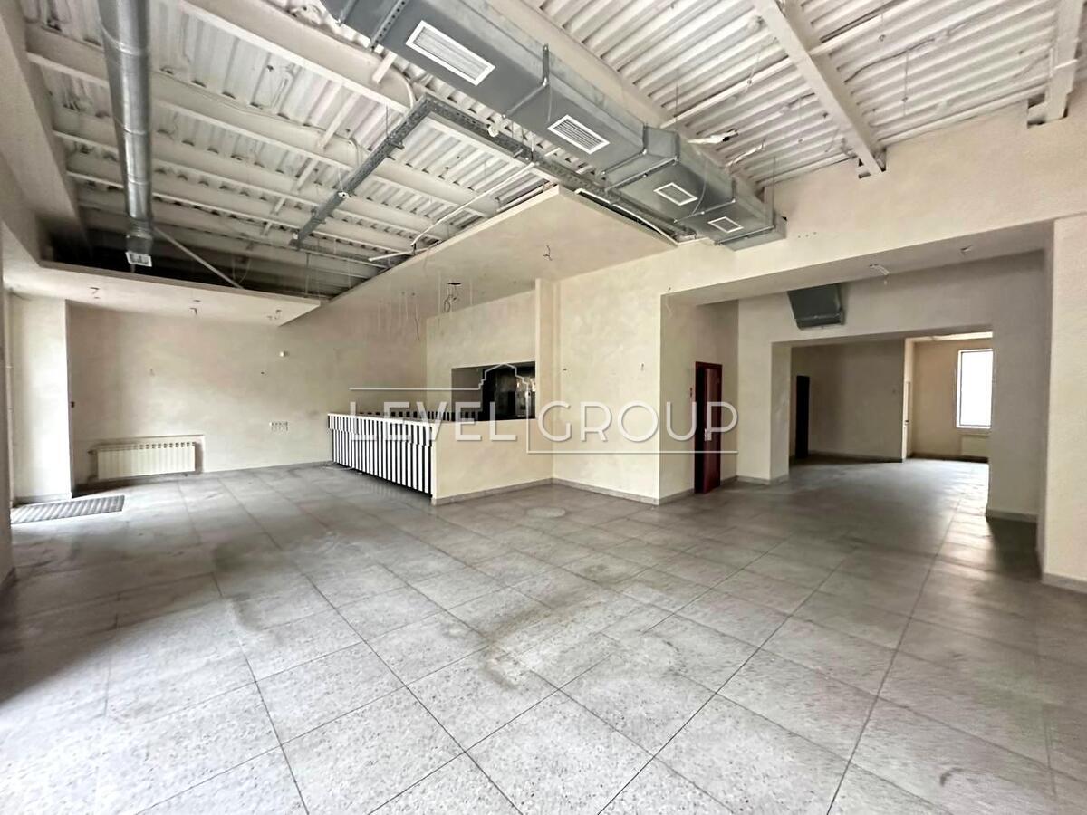 Петра Сагайдачного вул., 36