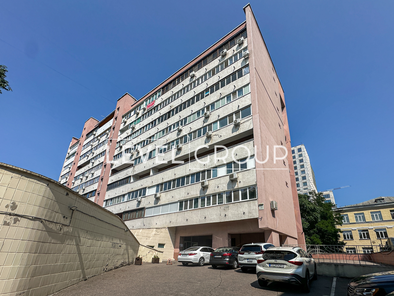 Тарасівська вул., 21