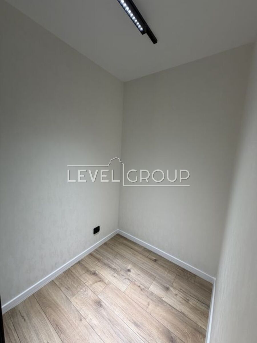 Vasyl Symonenko St., 105