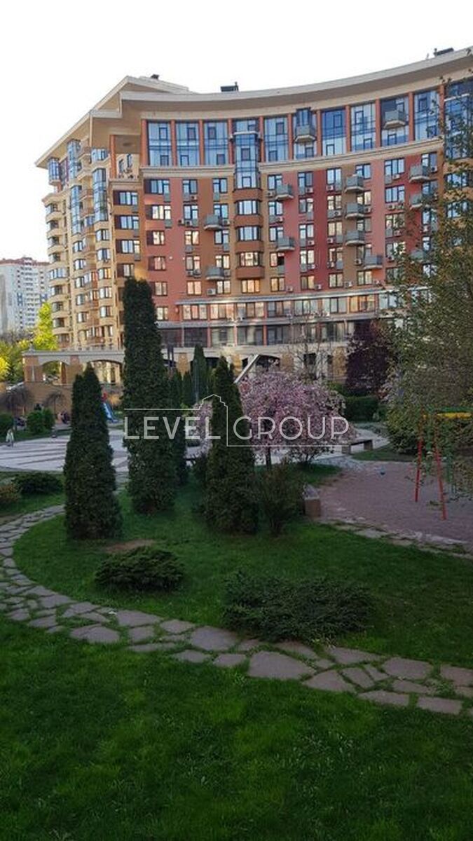 Юлії Здановської вул. (Михайла Ломоносова), 71Б