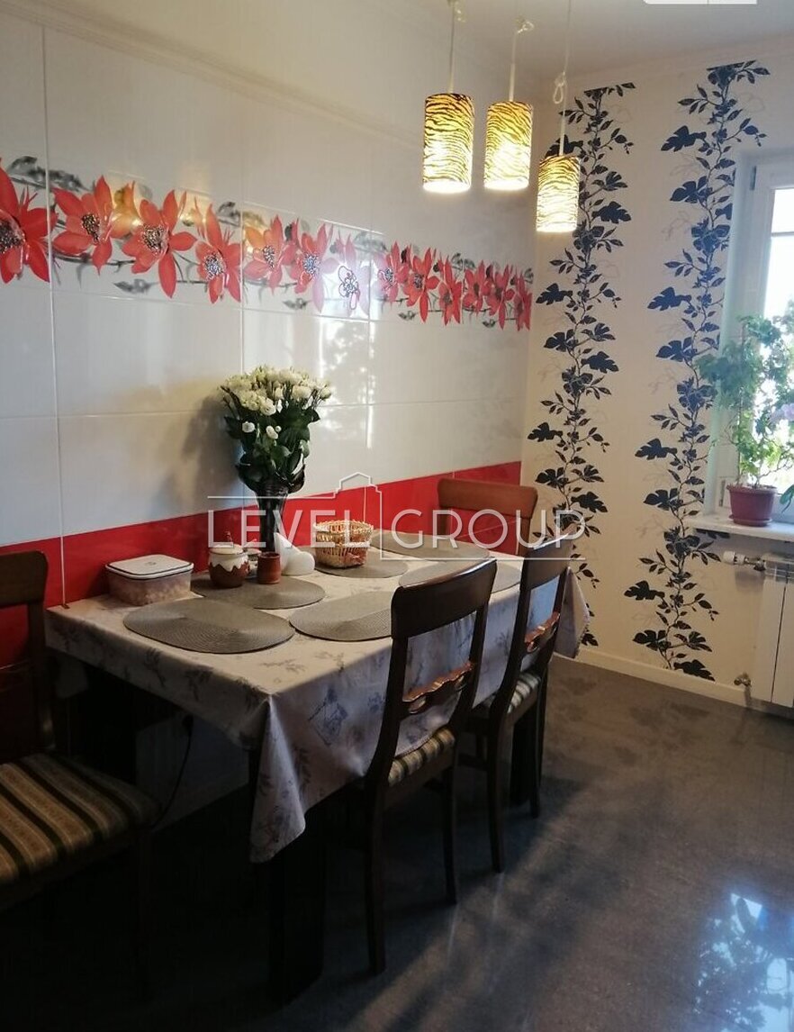 Urlivska St., 30