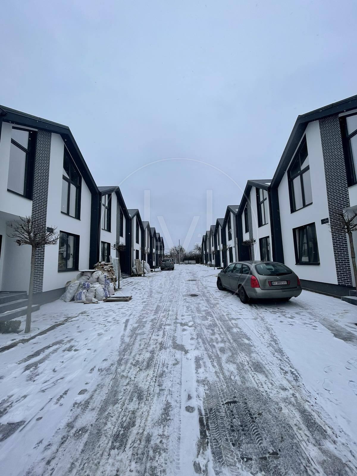 Yablunivska Street
