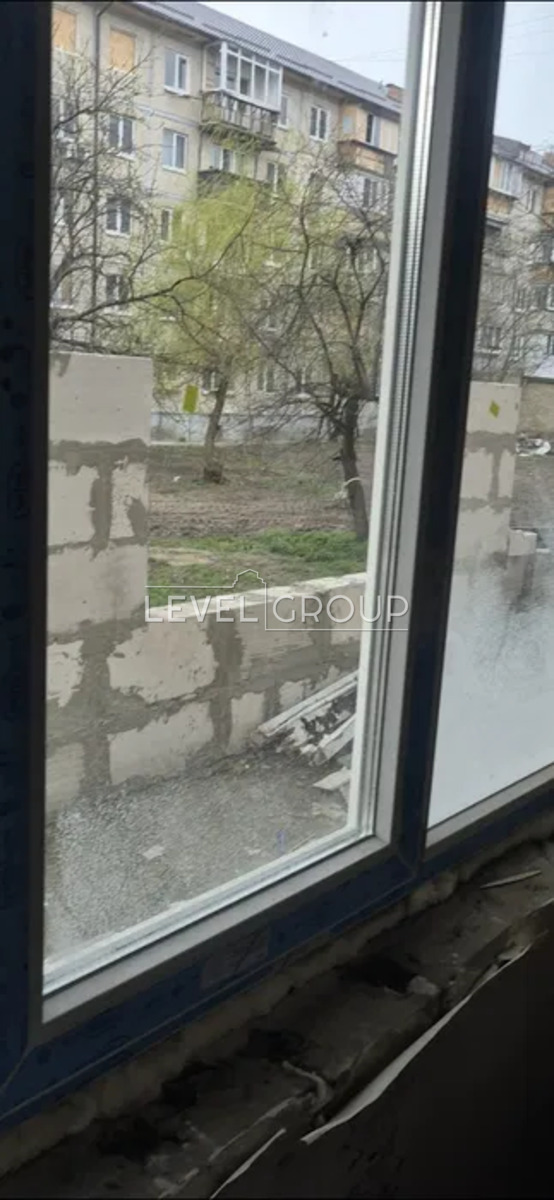 Академіка Стражеска вул., 9