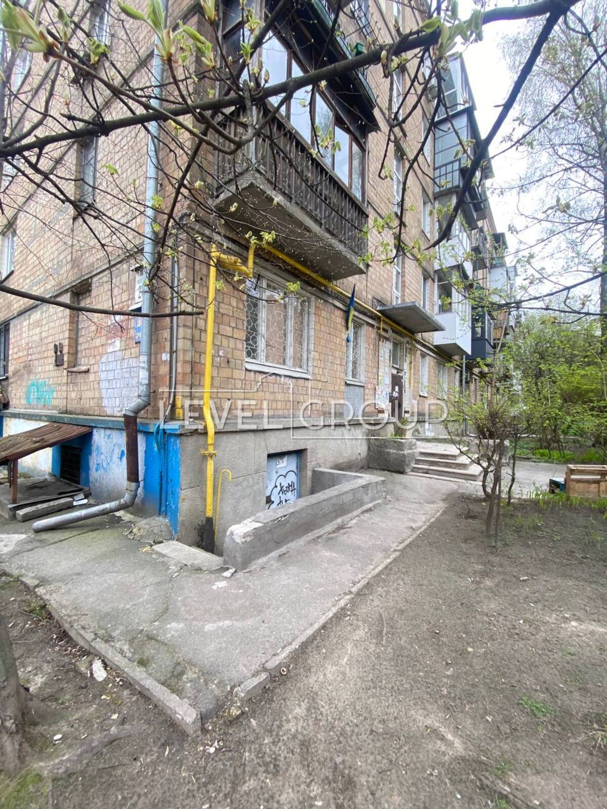 Уманська вул., 25