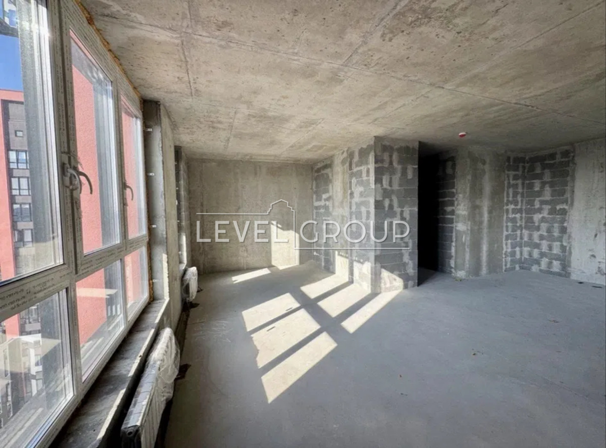 Набережно-Рибальська дорога, 27