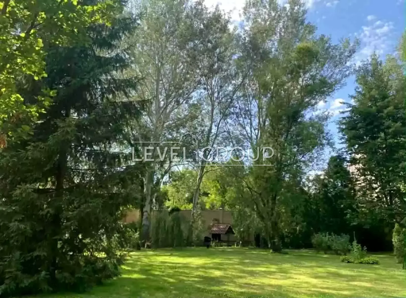 Мистецька вул., 7