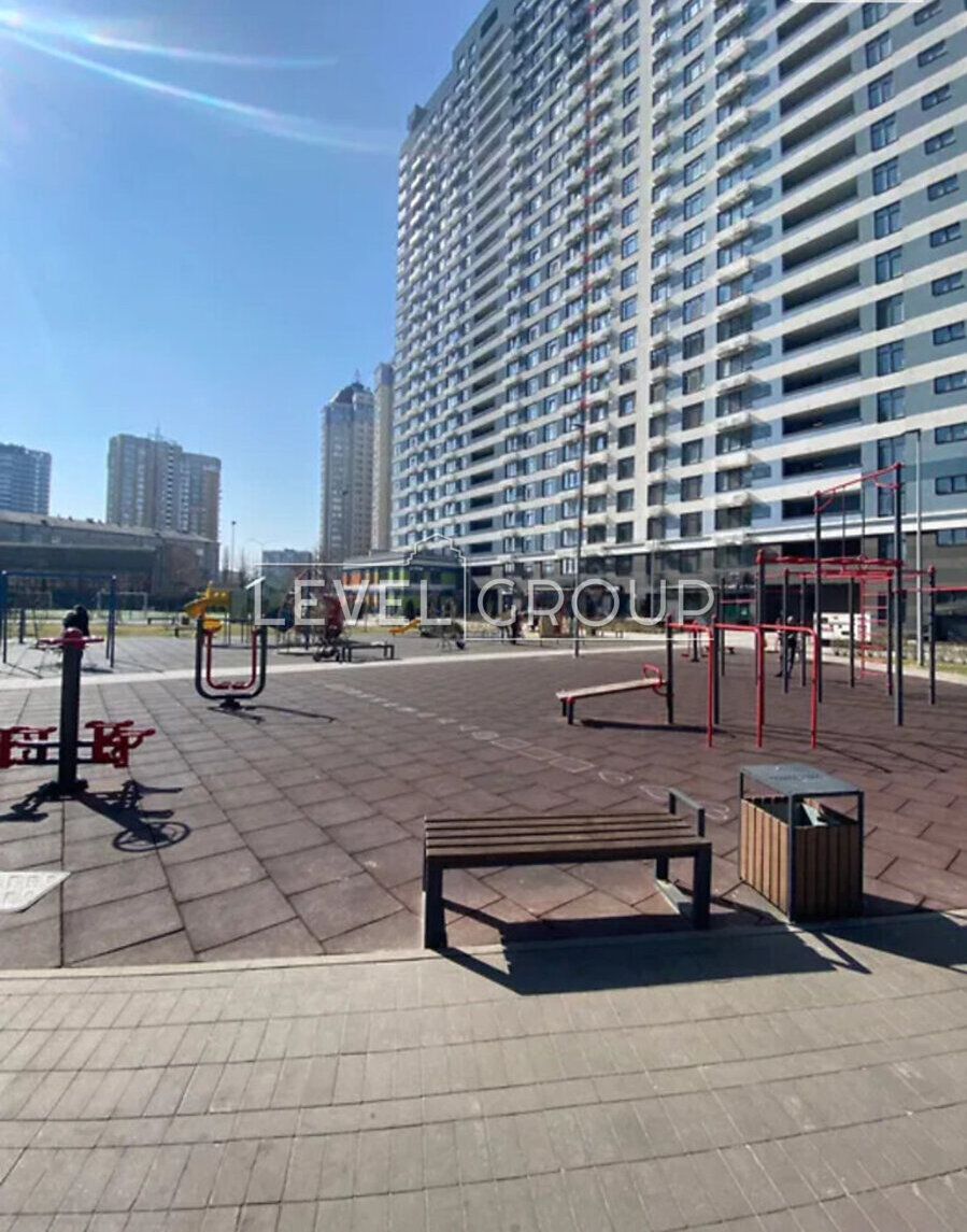 Євгена Сверстюка вул. (Марини Раскової), 6д