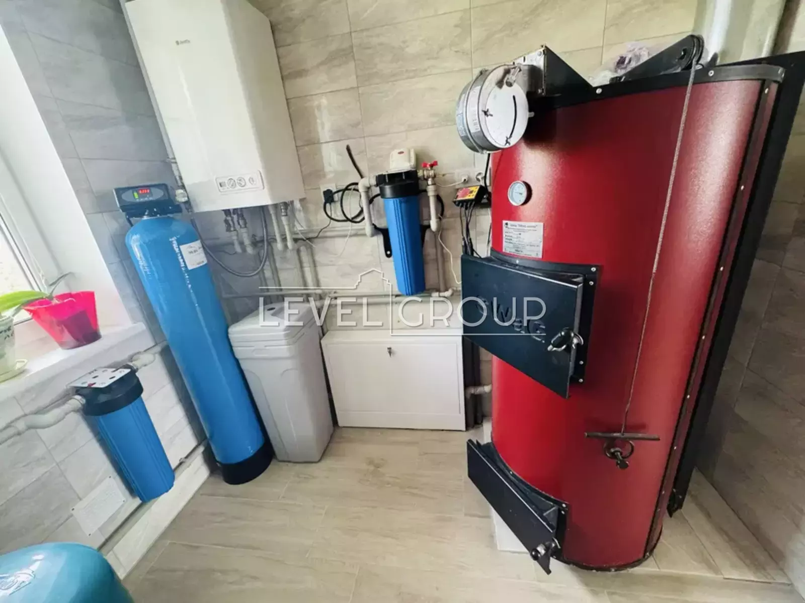 B. Khmelnytskyi St., 30